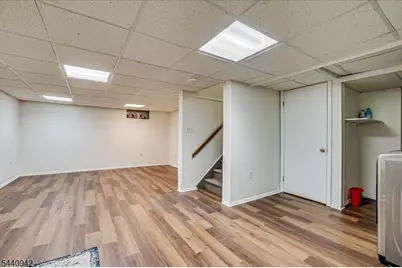 12 Tulip Ct, Edison, NJ 08820 - Photo 30