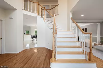 18 Montfort Dr, Montgomery Township, NJ 08502 - Photo 4