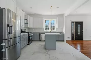 31 Davis Ave, Franklin Township, NJ 08873 - Photo 4