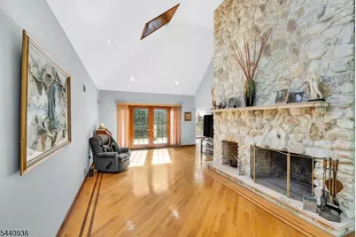 10 Loriann Rd, Warren Township, NJ 07059 - Photo 14