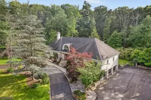 10 Loriann Rd, Warren Township, NJ 07059 - Photo 2
