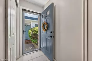 301 Saddle Ct, Raritan Township, NJ 08822 - Photo 4