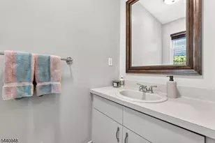 301 Saddle Ct, Raritan Township, NJ 08822 - Photo 20