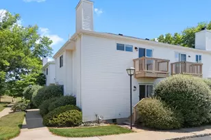 301 Saddle Ct, Raritan Township, NJ 08822 - Photo 2