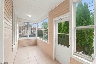 604 Forest St, Orange, NJ 07050 - Photo 22