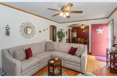 18 Jerome Dr, Clifton, NJ 07011 - Photo 4