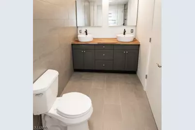 454 Washington St #3, Newark, NJ 07102 - Photo 4
