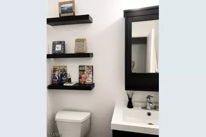 454 Washington St #3, Newark, NJ 07102 - Photo 8