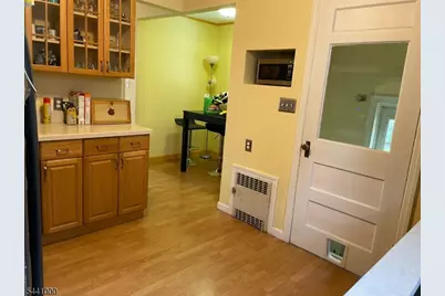 26 Parkway, Bloomfield Twp., NJ 07003 - Photo 10
