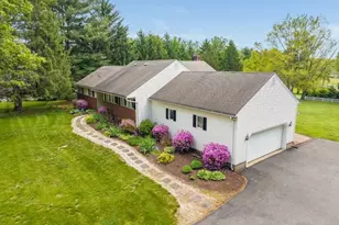 7 Sunshine Dr, Alexandria Township, NJ 08867 - Photo 2