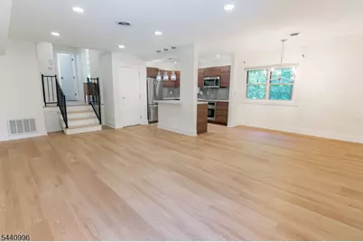29 Upper Mountain Ave #1, Montclair Twp., NJ 07042 - Photo 12