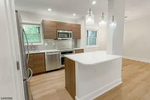 29 Upper Mountain Ave, Montclair Twp., NJ 07042 - Photo 6