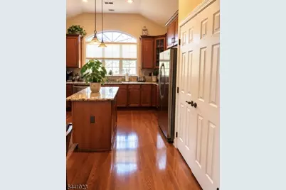 14 Fehervari Ct, Franklin Township, NJ 08873 - Photo 10