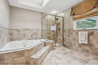 98 King St, Edison Twp., NJ 08820 - Photo 20