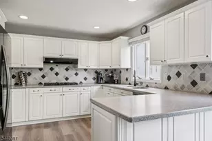 98 King St, Edison Twp., NJ 08820 - Photo 12