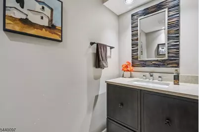 98 King St, Edison Twp., NJ 08820 - Photo 18