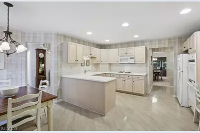 19 Chadwell Pl, Morris Township, NJ 07960 - Photo 8