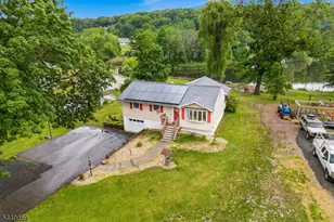 194 Decker Pond Rd, Green Township, NJ 07821 - Photo 2