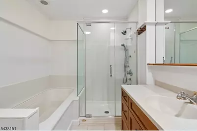 46 Pembroke Dr, Mendham, NJ 07945 - Photo 12