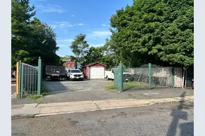 345 Columbia St, Orange, NJ 07050 - Photo 14