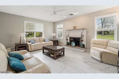 20 Greenbriar Ct, Boonton Town, NJ 07005 - Photo 2
