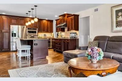 115 Sturbridge Cir, Wayne Twp., NJ 07470 - Photo 10