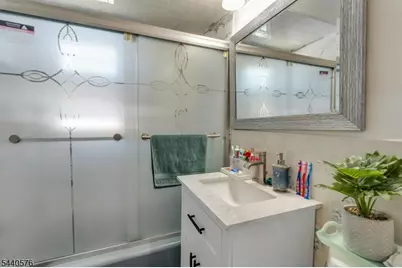 213 Glenside Pl, North Plainfield, NJ 07060 - Photo 20