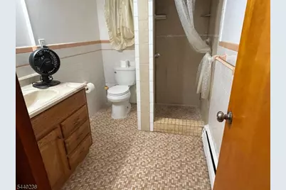 129 Hampton St, Metuchen, NJ 08840 - Photo 34