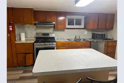129 Hampton St, Metuchen, NJ 08840 - Photo 36