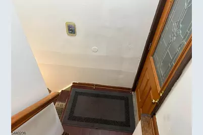 129 Hampton St, Metuchen, NJ 08840 - Photo 28