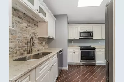 159 Old Clinton Rd, Raritan Township, NJ 08822 - Photo 4