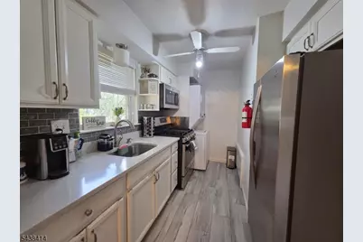 11 Wedgewood Dr #1, Verona, NJ 07044 - Photo 8