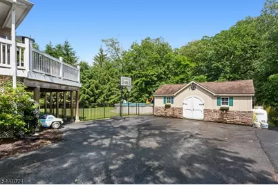 16 Horace Rd, Jefferson Township, NJ 07438 - Photo 4