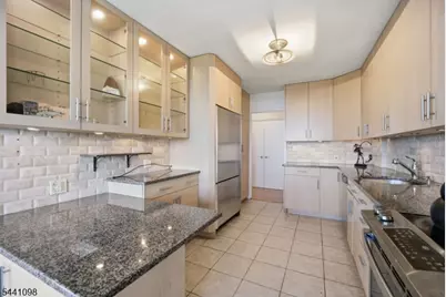 1 Claridge Dr #1026, Verona, NJ 07044 - Photo 10