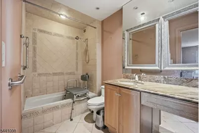 1 Claridge Dr #1026, Verona, NJ 07044 - Photo 18