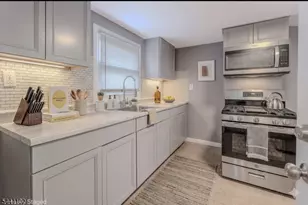 21 Mitchell Pl, Newark, NJ 07114 - Photo 4