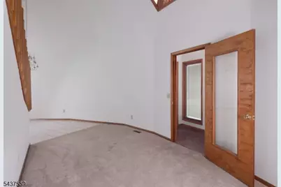 20 Sand Hill Rd, Raritan Township, NJ 08822 - Photo 4