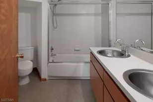 20 Sand Hill Rd, Raritan Township, NJ 08822 - Photo 22