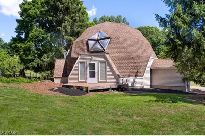 20 Sand Hill Rd, Raritan Township, NJ 08822 - Photo 2