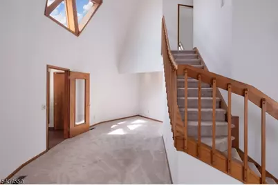 20 Sand Hill Rd, Raritan Township, NJ 08822 - Photo 8