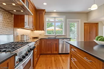 54 Aubrey Rd, Montclair, NJ 07043 - Photo 14