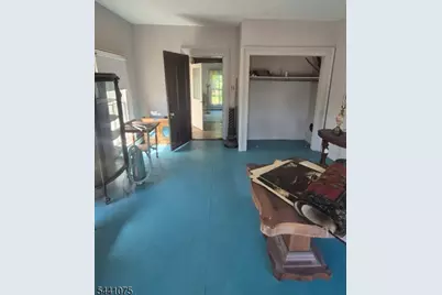804 Old York Rd, Raritan, NJ 08869 - Photo 16