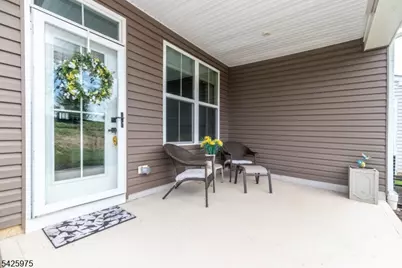2 Sharp Shinned Ct, Washington Township, NJ 07882 - Photo 4