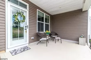 2 Sharp Shinned Ct, Washington Township, NJ 07882 - Photo 4