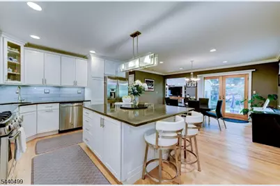 131 Bunker Hill Rd, Wayne, NJ 07470 - Photo 12