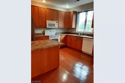 5011 Brookfield Glen Dr, White Township, NJ 07823 - Photo 4