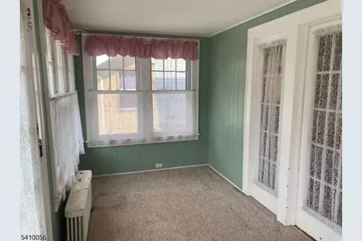 361 W 5th Ave, Roselle, NJ 07203 - Photo 4