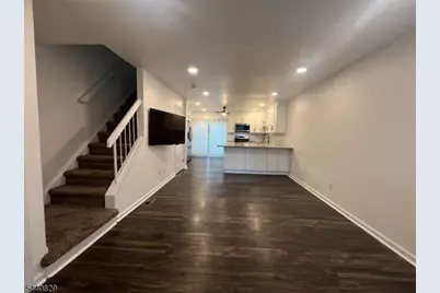 106 Sequoia Ct, Raritan Township, NJ 08822 - Photo 6