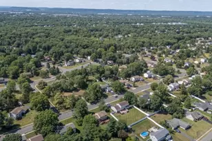 133 Hickory Rd, Franklin Township, NJ 08873 - Photo 44