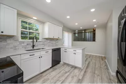 133 Hickory Rd, Franklin Township, NJ 08873 - Photo 10